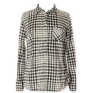 Merona Women's‎ Long Sleeve Roll Tab 1/2 Button Down Crinkle Shirt​​